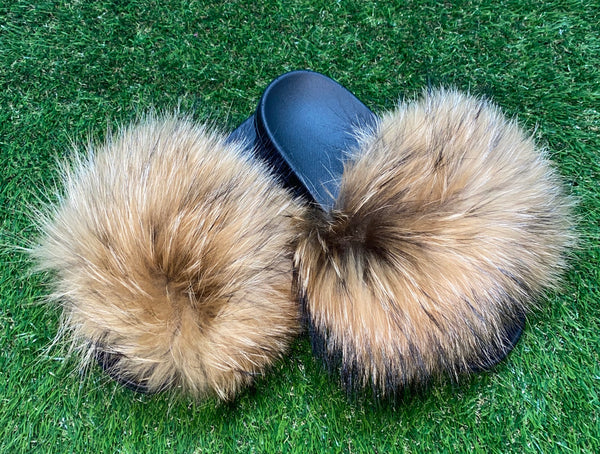Wood Pom